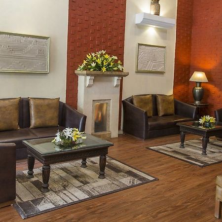 คันทรี อินน์ อาห์มีดาบัด Hotel อาเมดาบัด ภายนอก รูปภาพ