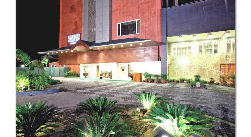 คันทรี อินน์ อาห์มีดาบัด Hotel อาเมดาบัด ภายนอก รูปภาพ